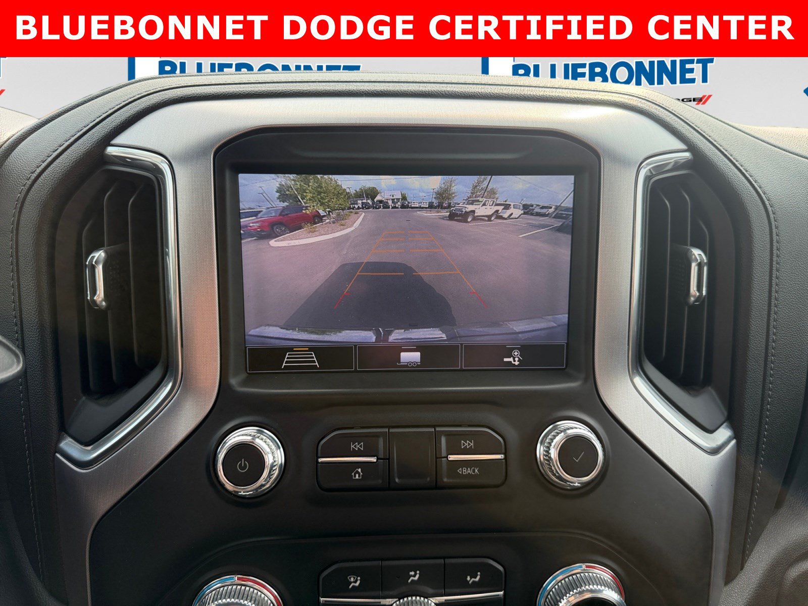 Used 2020 GMC Sierra 1500 SLT RWD image 16