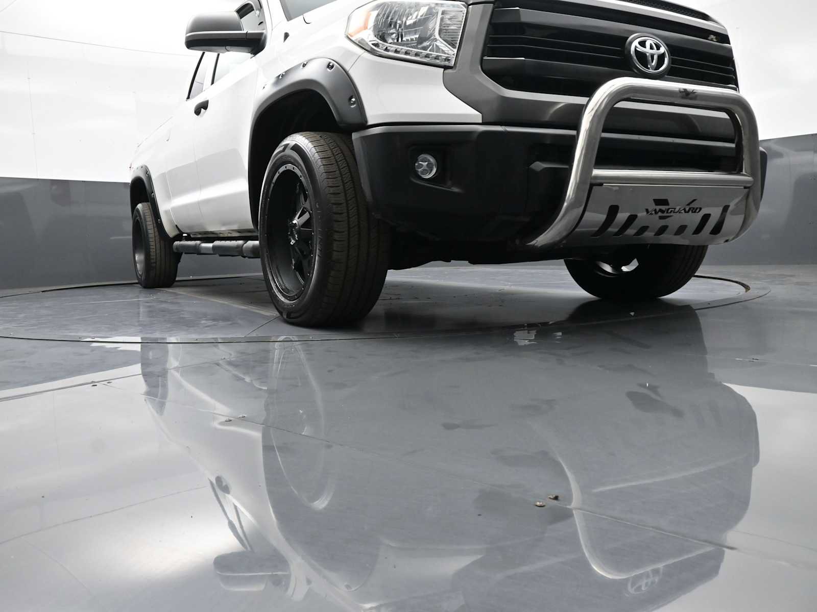 Used 2016 Toyota Tundra SR w/ Exterior Package AWD/4WD image 26