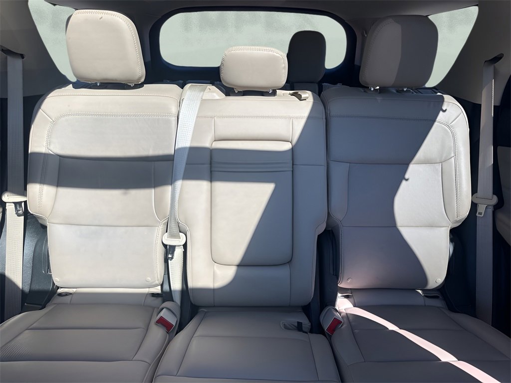 Used 2020 Ford Explorer Limited image 13