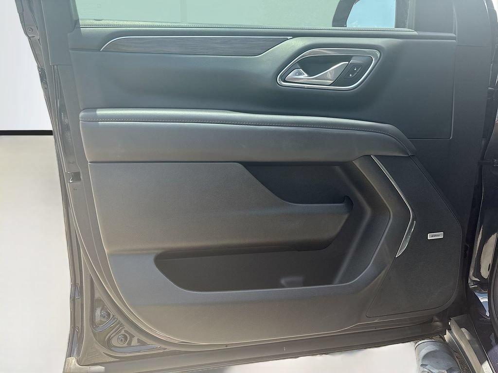 Used 2023 Chevrolet Tahoe Z71 AWD/4WD image 37