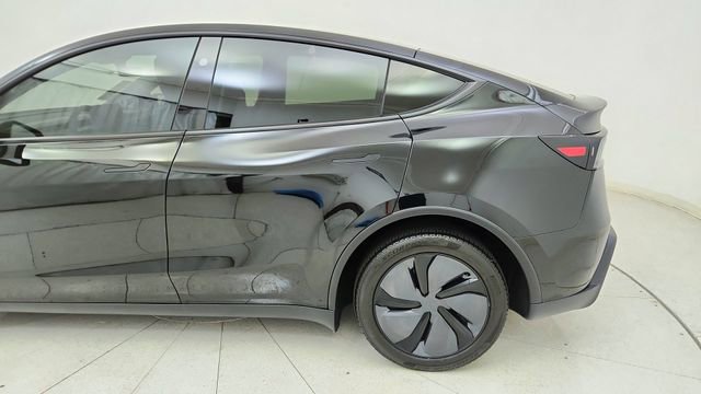 Used 2026 Tesla Model Y Long Range image 10