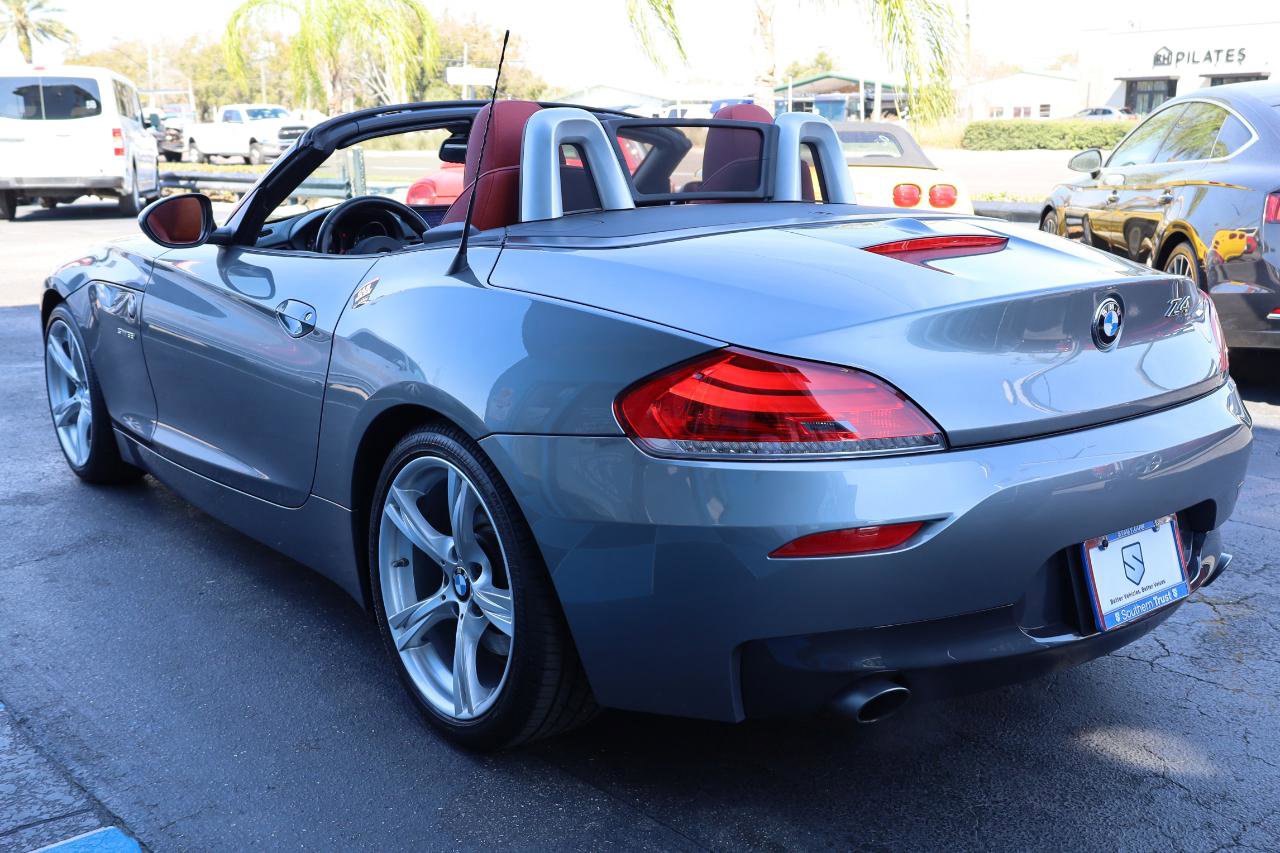 Used 2011 BMW Z4 sDrive35i image 2