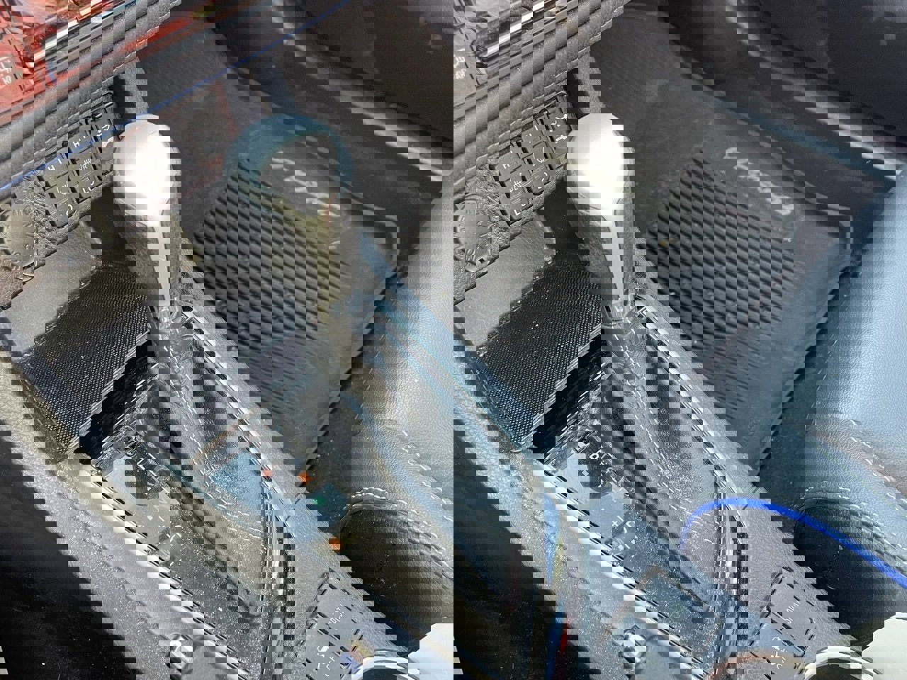 Used 2018 Toyota Corolla XSE image 6