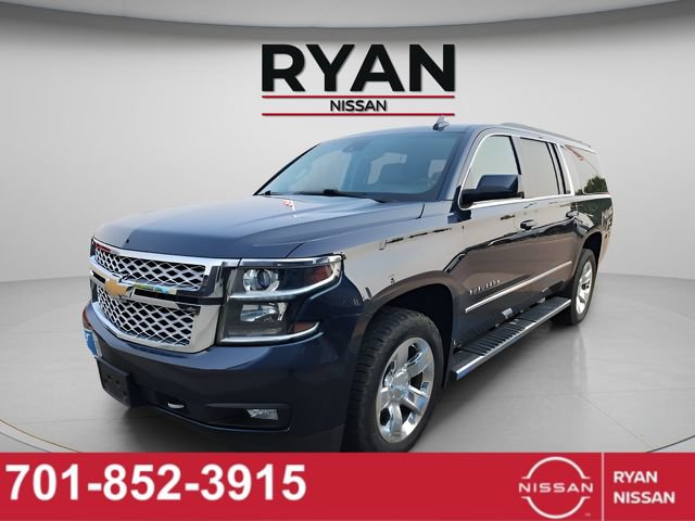 Used 2017 Chevrolet Suburban LT w/ LT Signature Package AWD/4WD image 7
