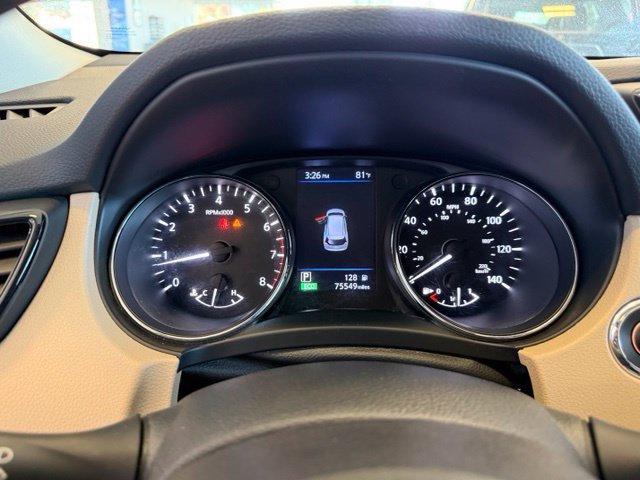 Used 2018 Nissan Rogue SV w/ Sun & Sound Touring Package AWD/4WD image 41