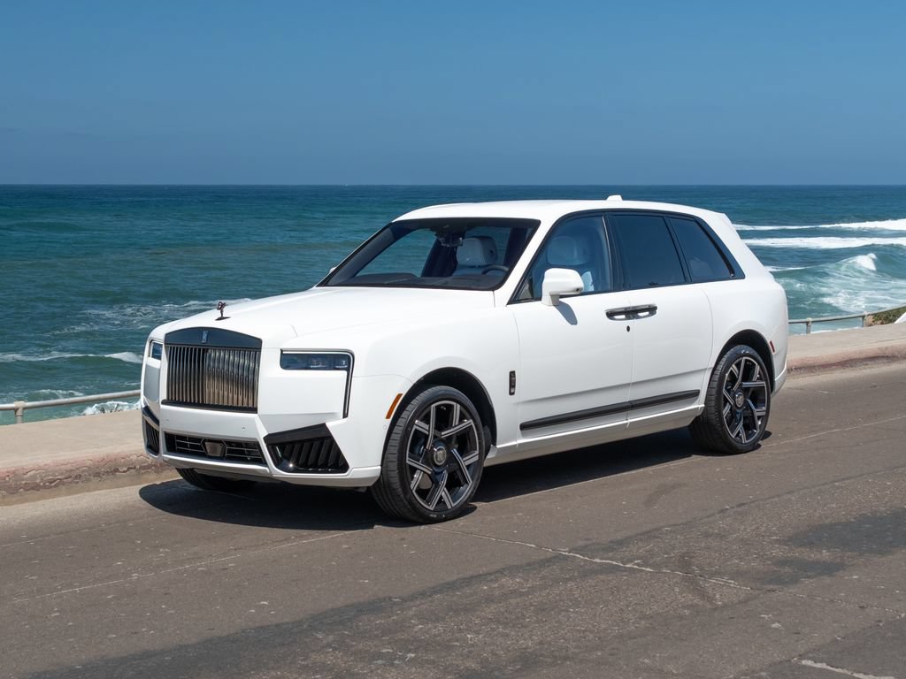 New 2027 Rolls-Royce Cullinan Black Badge AWD/4WD image 1