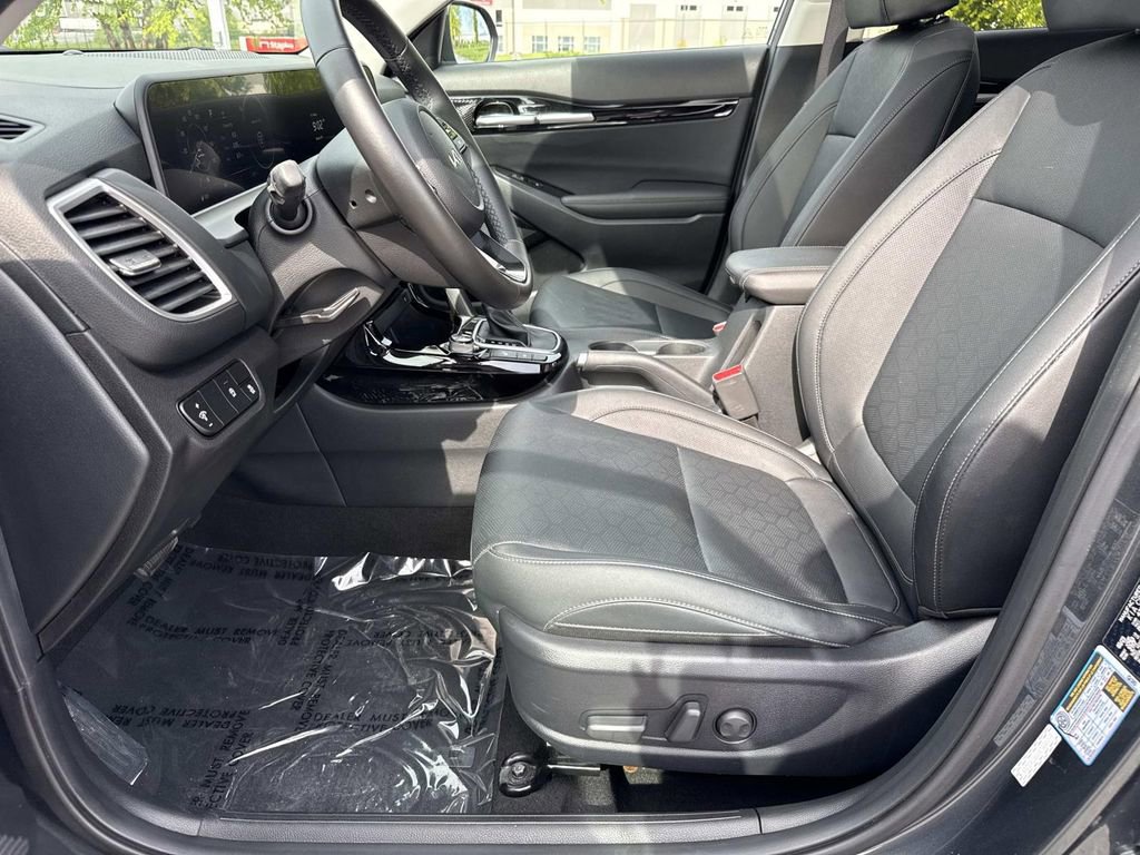 Used 2024 Kia Seltos EX AWD/4WD image 25