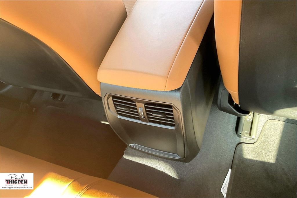 Used 2024 BMW 230i Coupe w/ Premium Package image 32