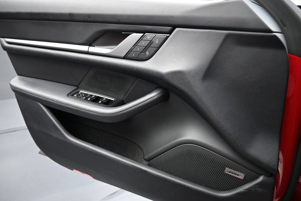 Certified 2025 Porsche Taycan AWD/4WD image 23