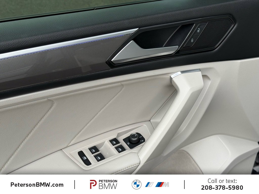 Used 2023 Volkswagen Tiguan SE R-Line image 13