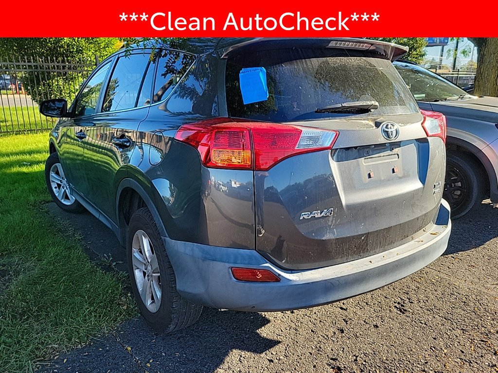 Used 2014 Toyota RAV4 XLE AWD/4WD image 4
