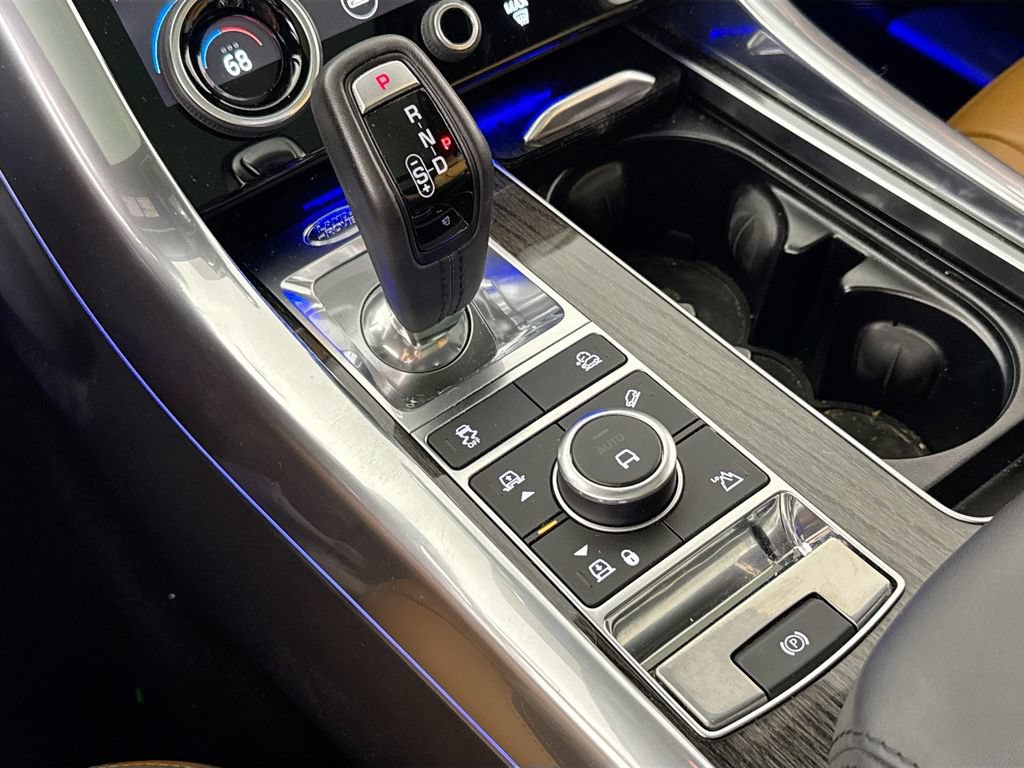 Used 2019 Land Rover Range Rover Sport SE AWD/4WD image 17