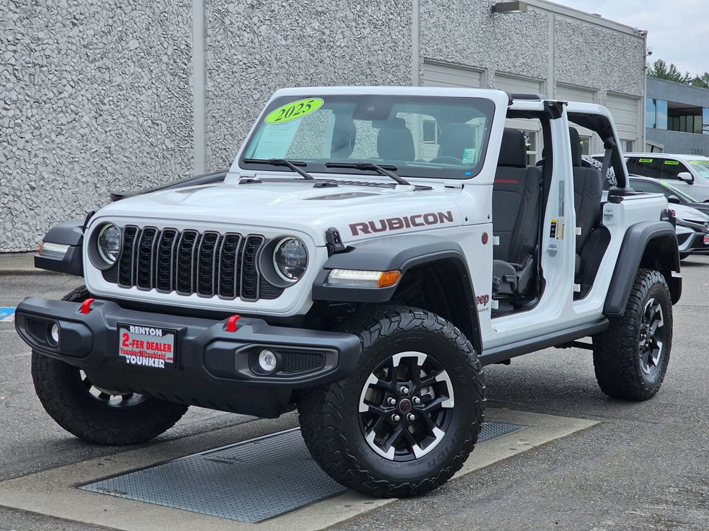 Used 2025 Jeep Wrangler Unlimited Rubicon AWD/4WD image 2