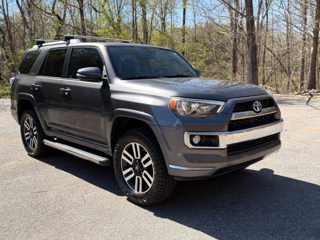 Used 2018 Toyota 4Runner Limited AWD/4WD image 4