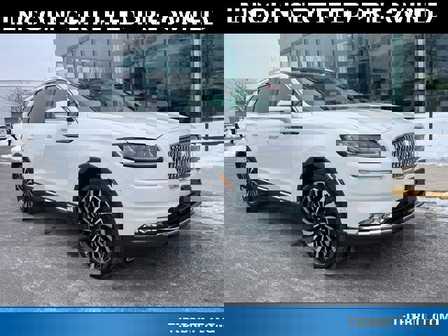 Used 2022 Lincoln Nautilus Black Label w/ Class II Trailer Tow Package image 1