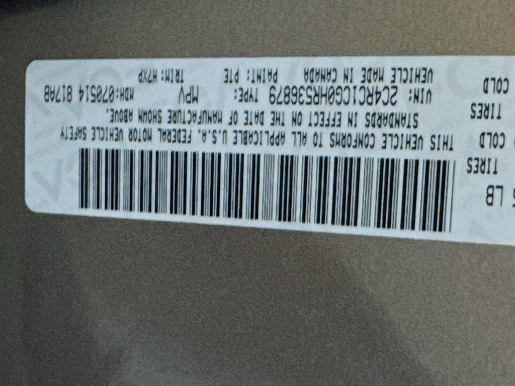 Used 2017 Chrysler Pacifica LX w/ Tire & Wheel Group FWD image 39