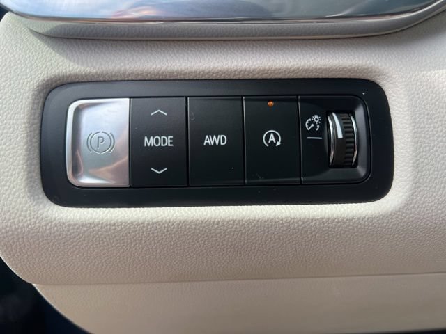Used 2024 GMC Acadia Denali w/ Super Cruise Package AWD/4WD image 13