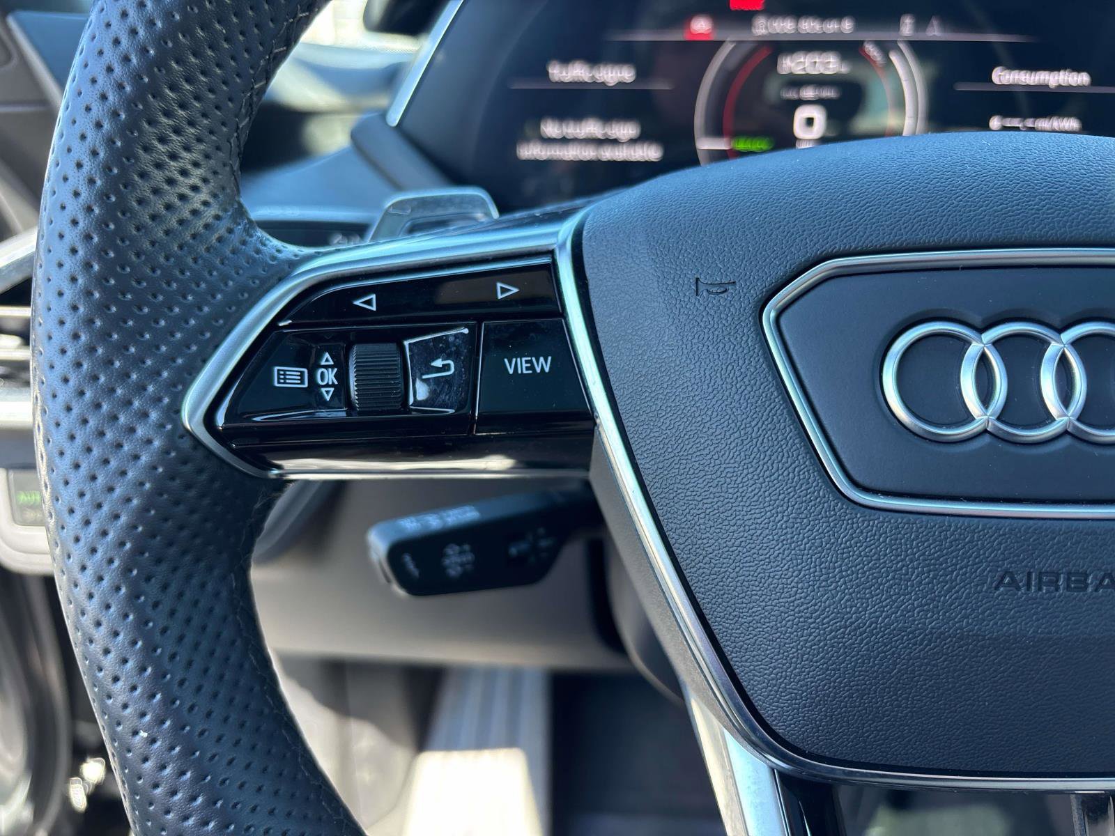 Used 2022 Audi e-tron GT Prestige image 26