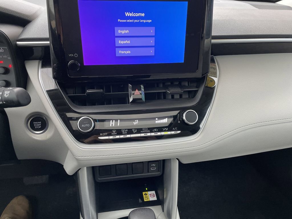 Used 2023 Toyota Corolla Cross LE w/ Moonroof Package AWD/4WD image 18