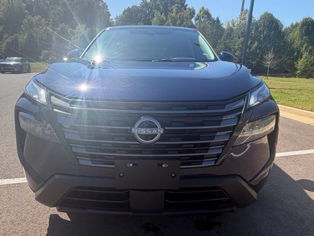 Used 2026 Nissan Rogue SV AWD/4WD image 3