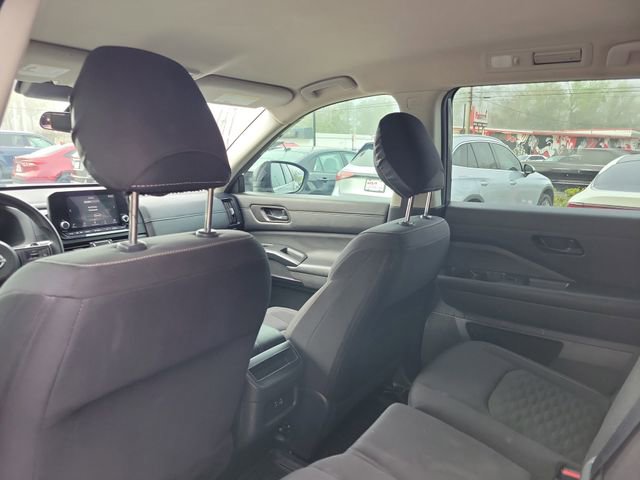 Used 2024 Nissan Pathfinder S AWD/4WD image 29