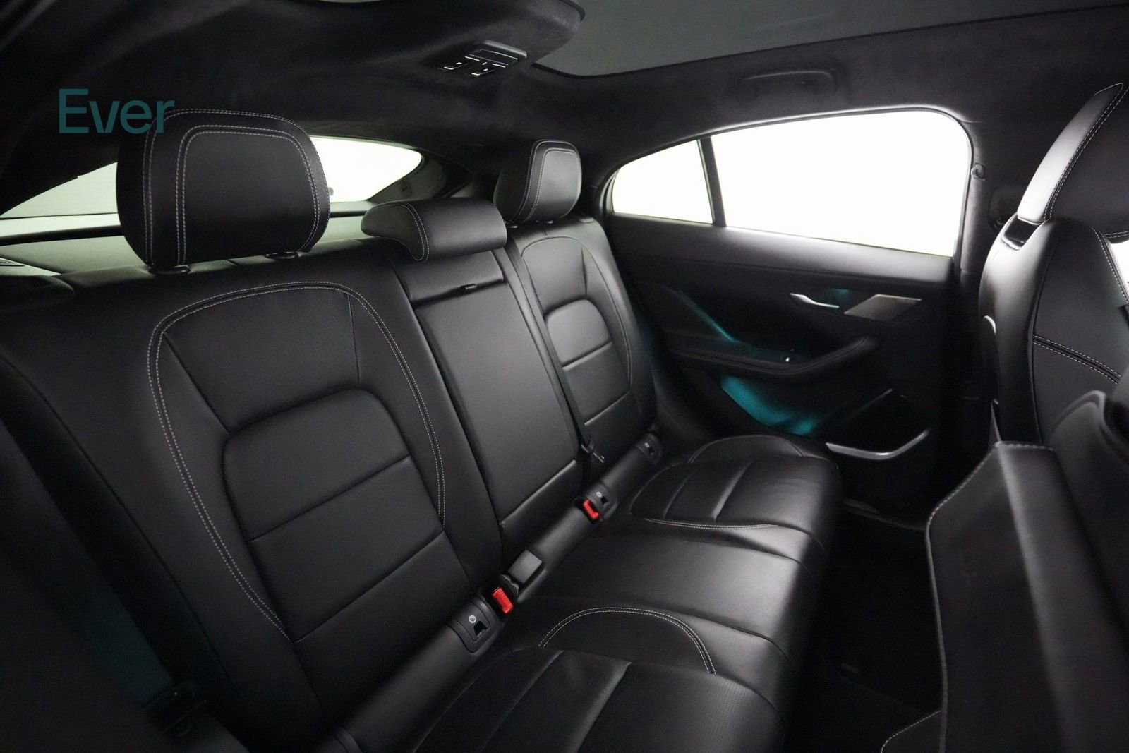 Used 2024 Jaguar I-PACE R-Dynamic HSE image 9