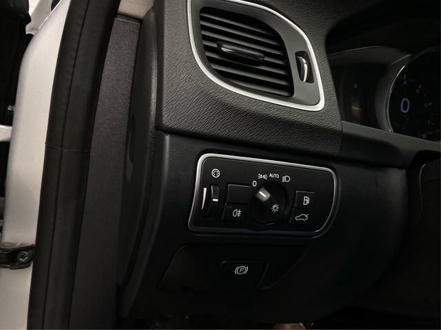 Used 2018 Volvo V60 T5 Cross Country AWD/4WD image 24