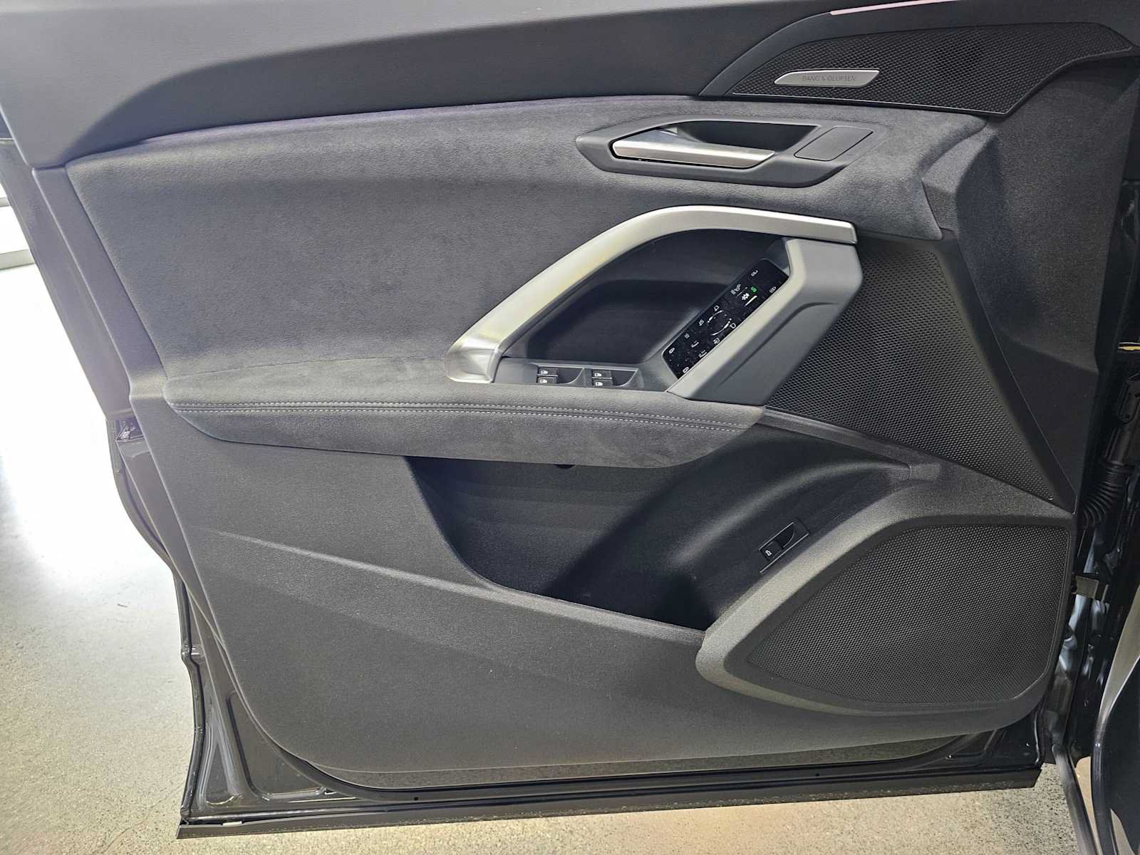 New 2026 Audi SQ5 Prestige AWD/4WD image 22