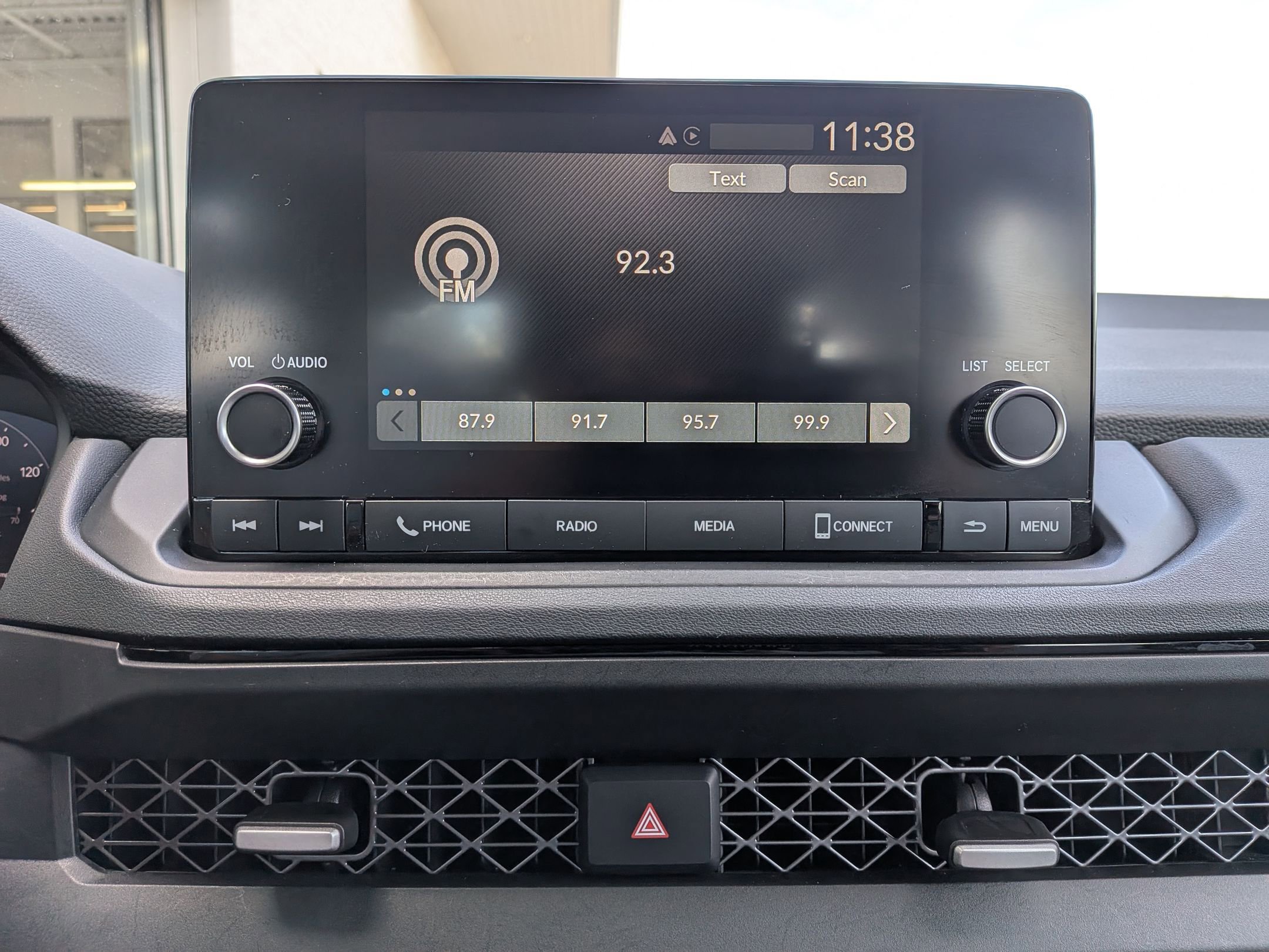 Certified 2023 Honda Accord EX image 17