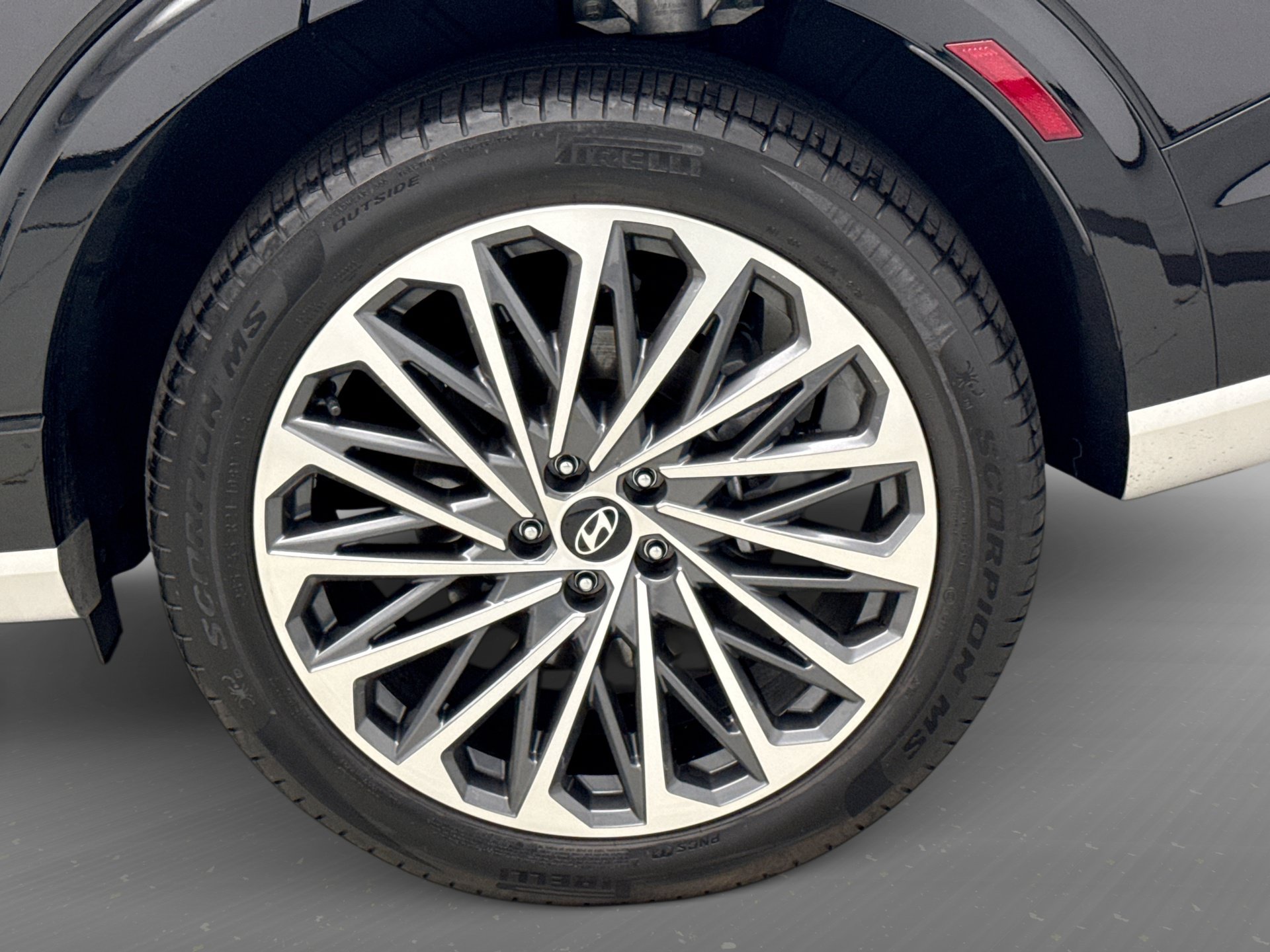 Used 2026 Hyundai Palisade Calligraphy AWD/4WD image 28