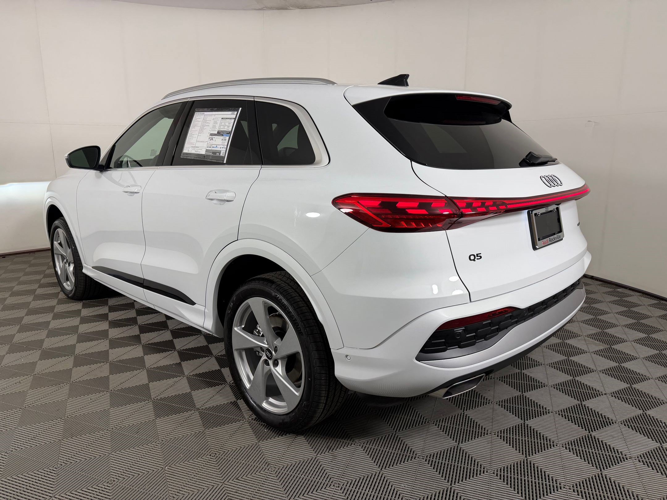 New 2026 Audi Q5 Premium AWD/4WD image 3
