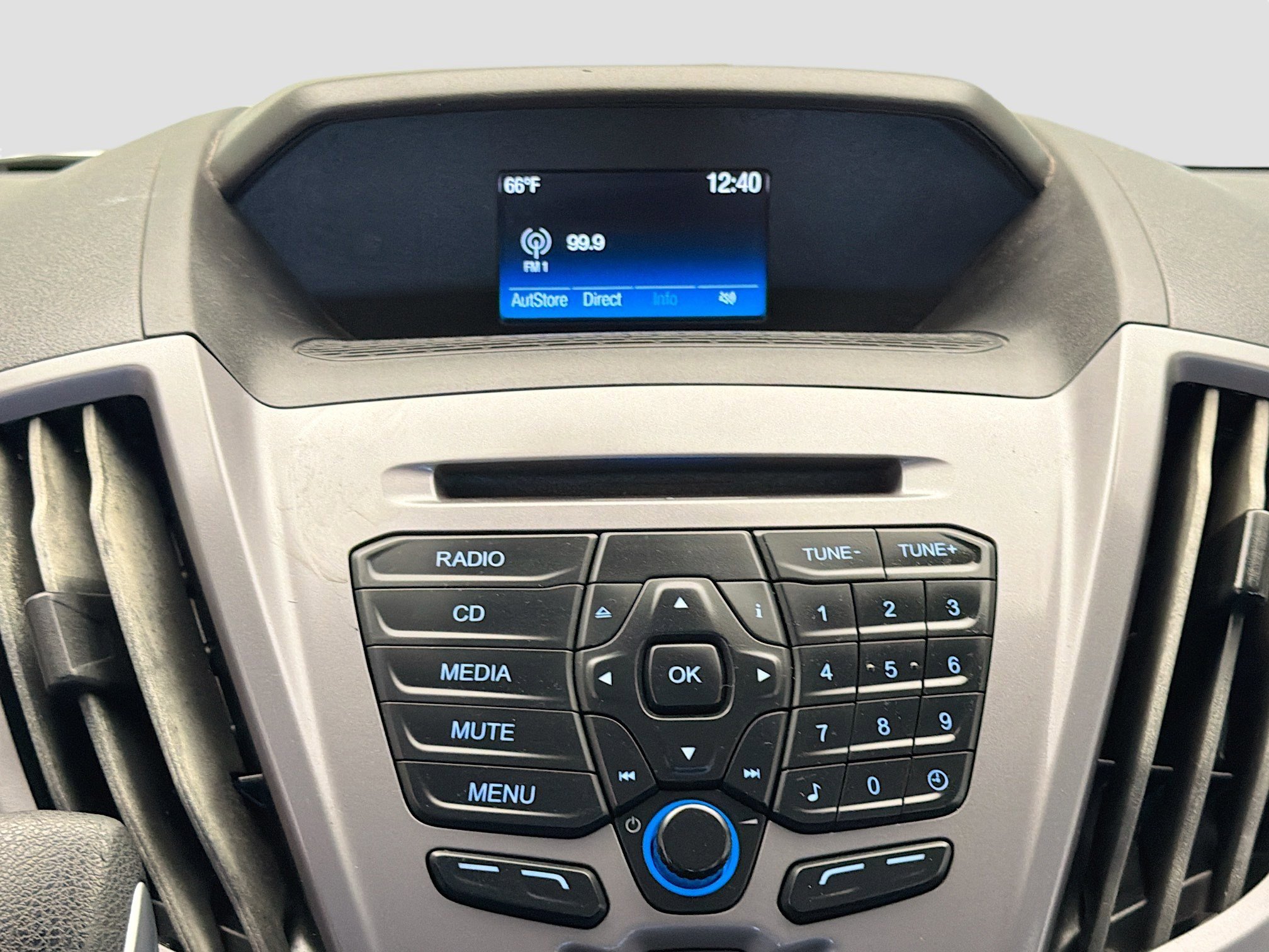 Used 2019 Ford Transit 350 XLT image 9