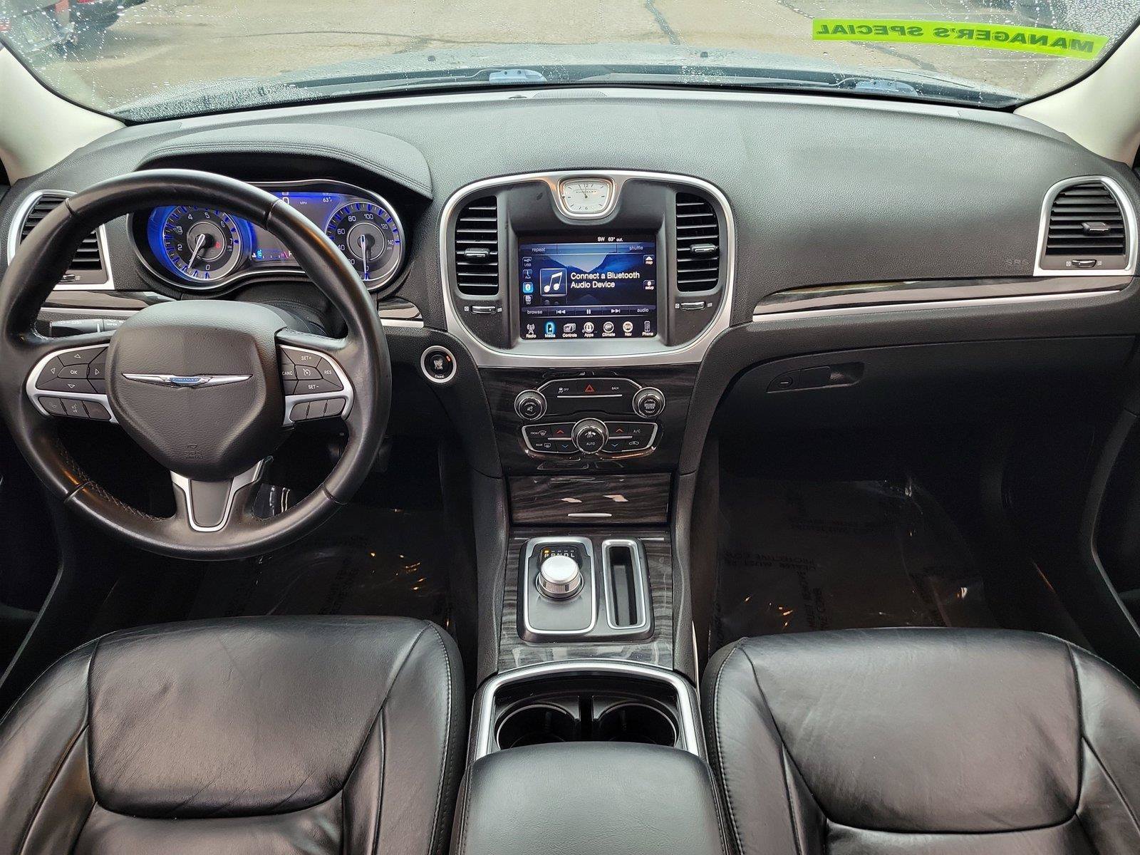 Used 2016 Chrysler 300 Limited RWD image 8