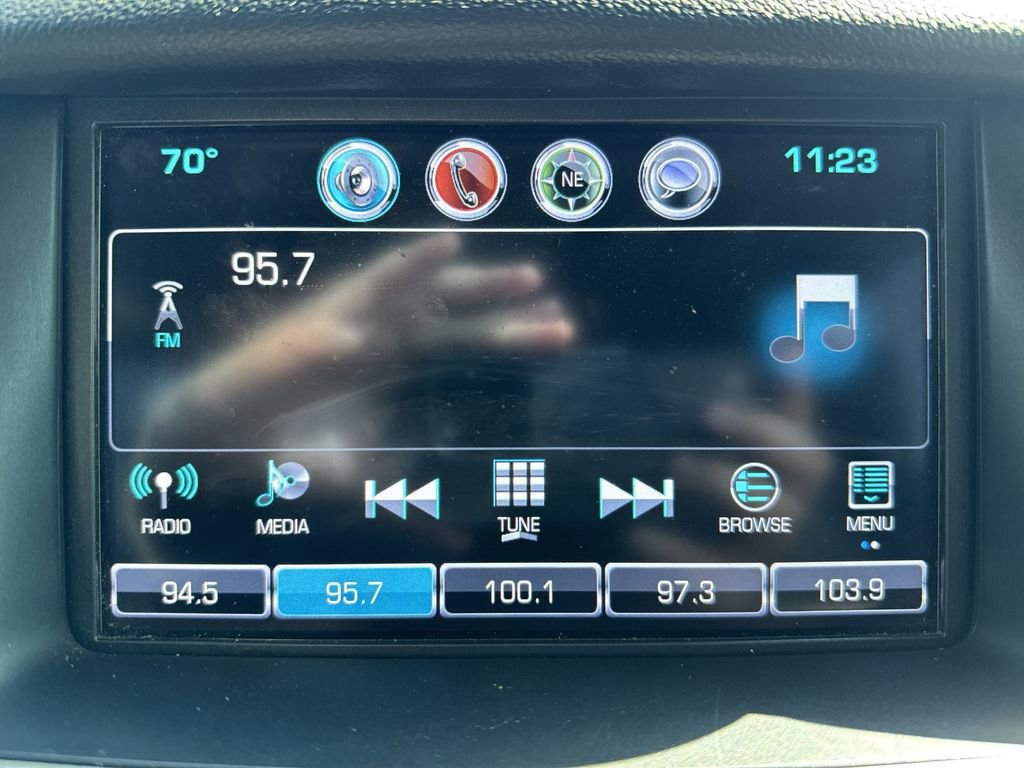 Used 2017 GMC Yukon SLT w/ Premium Edition image 16