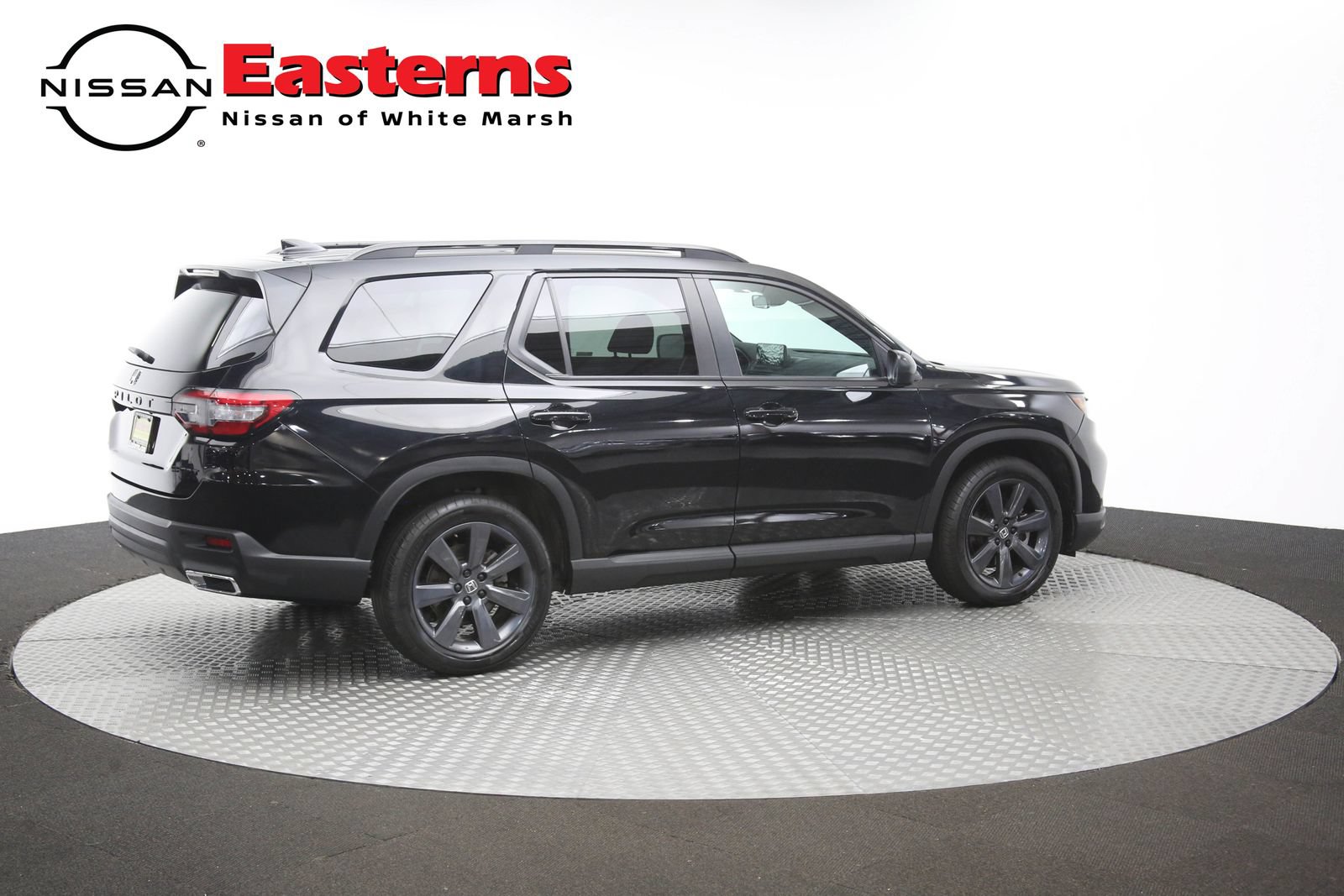 Used 2023 Honda Pilot Sport image 42