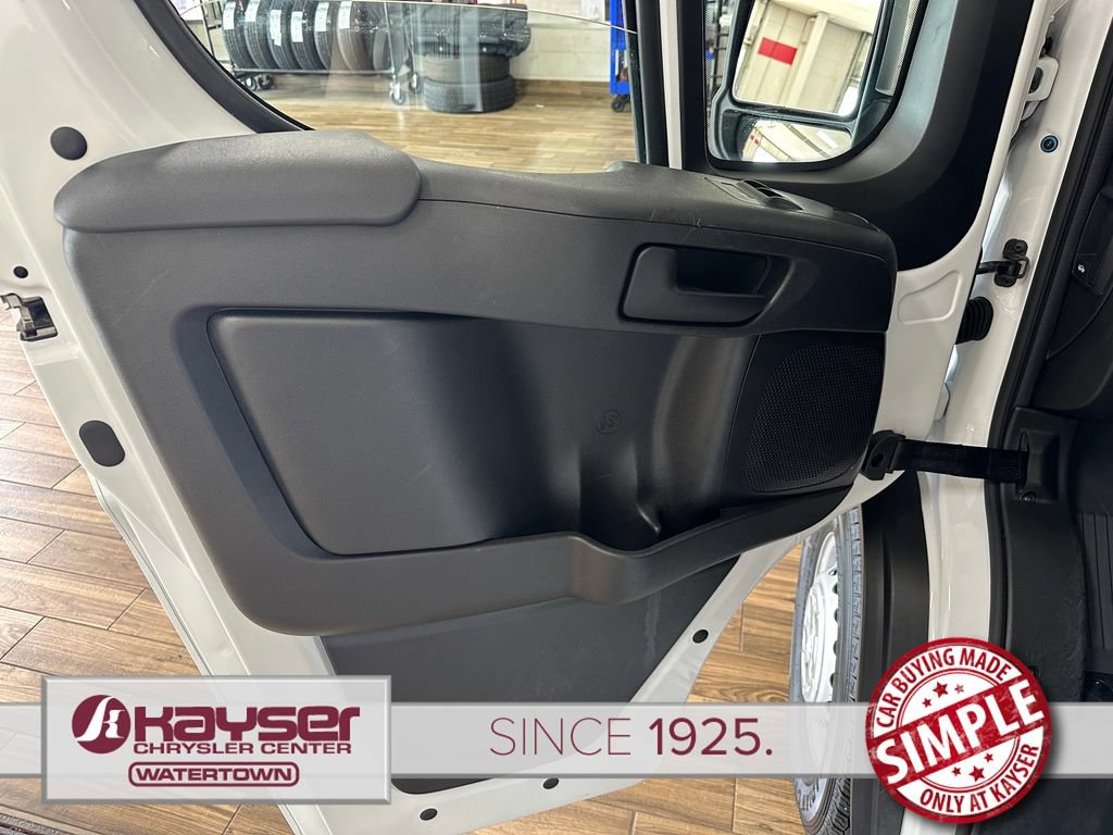 Used 2025 RAM ProMaster 2500 w/ U-Haul Equipment Group FWD image 9