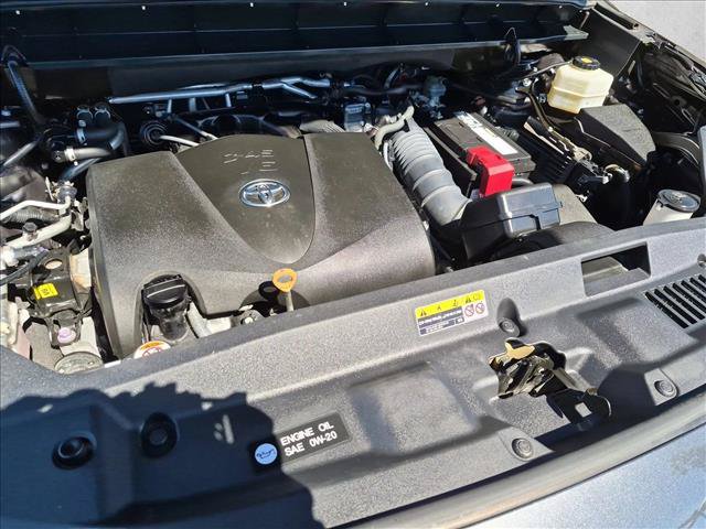 Used 2021 Toyota Highlander XSE FWD image 24