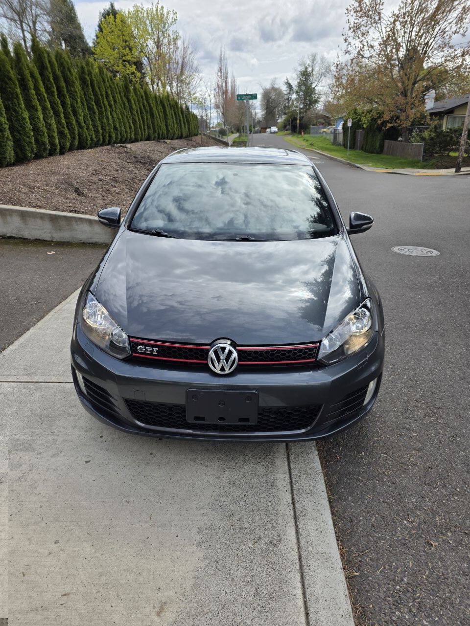 Used 2010 Volkswagen GTI 4-Door FWD image 2