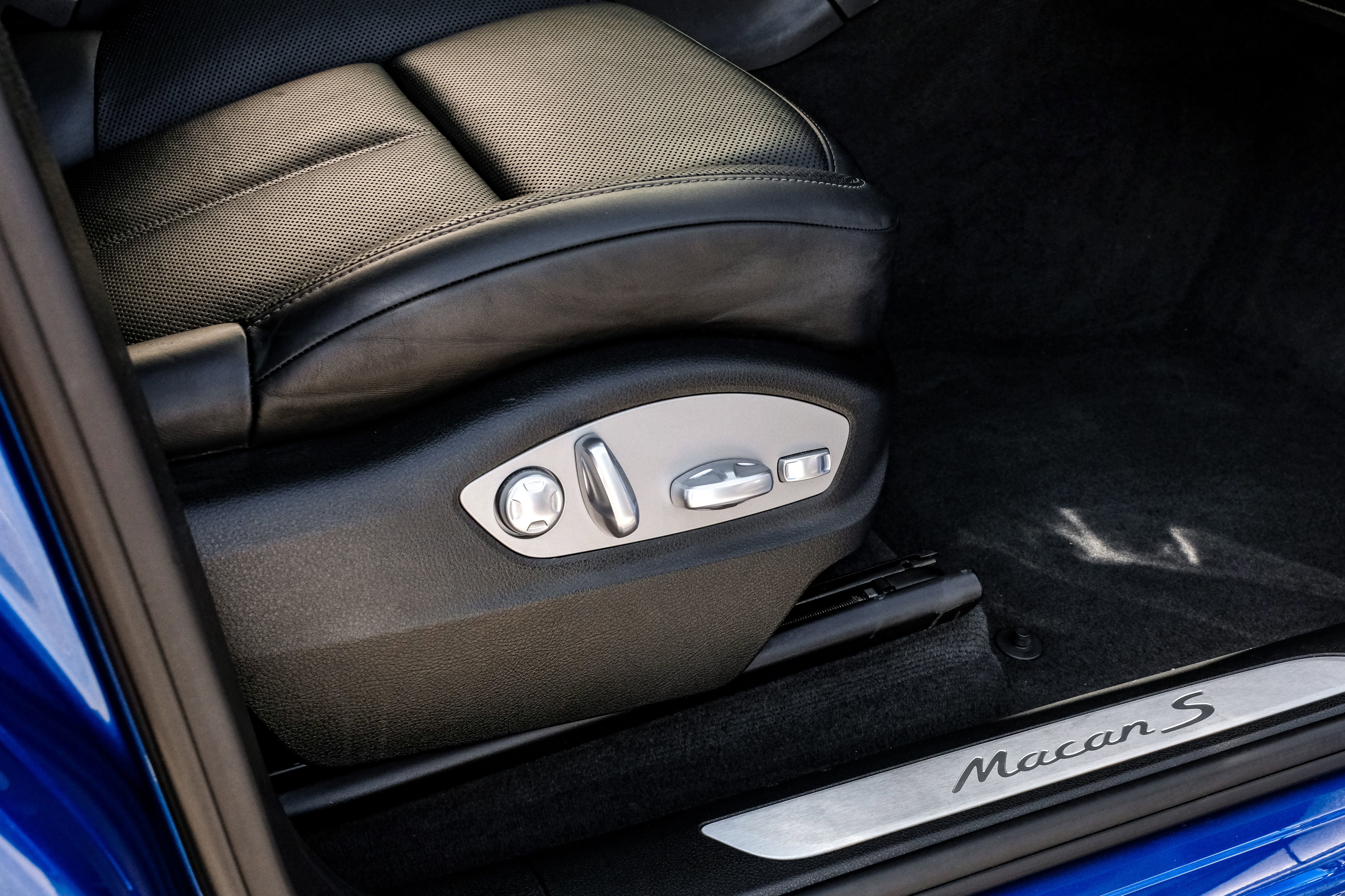 Used 2017 Porsche Macan S image 33