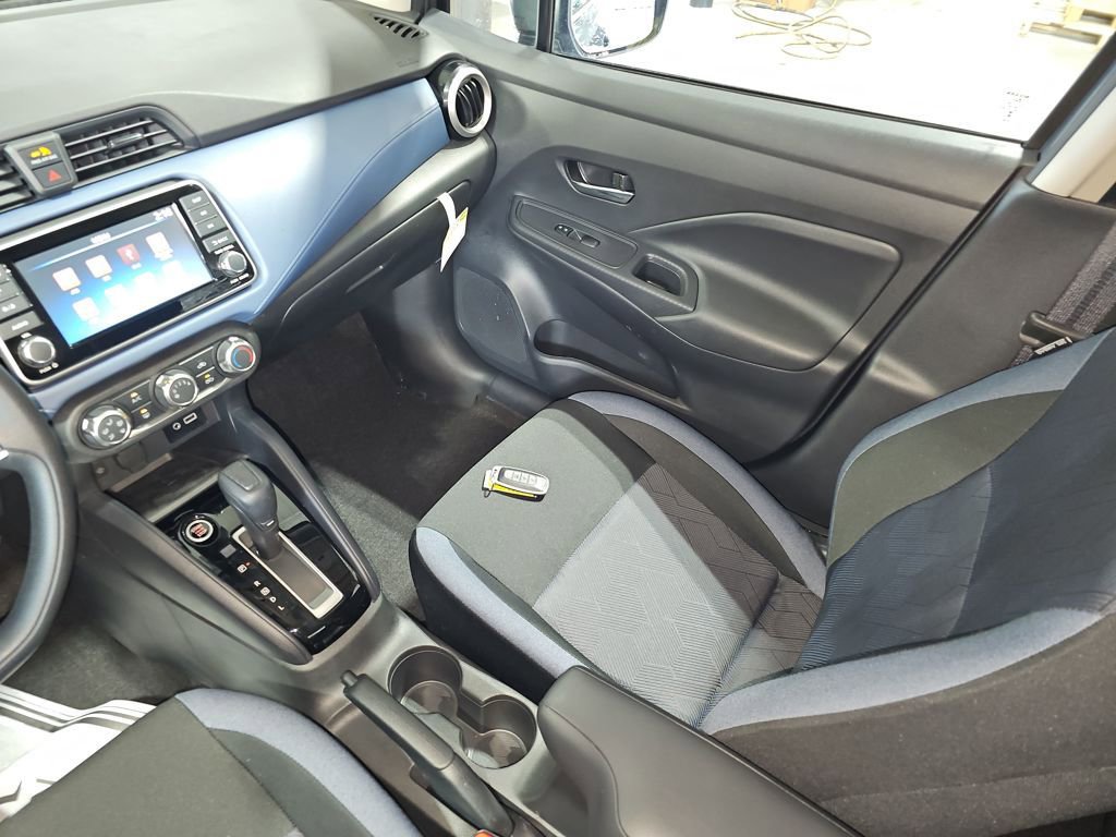 Used 2025 Nissan Versa SV w/ Trunk Package image 27
