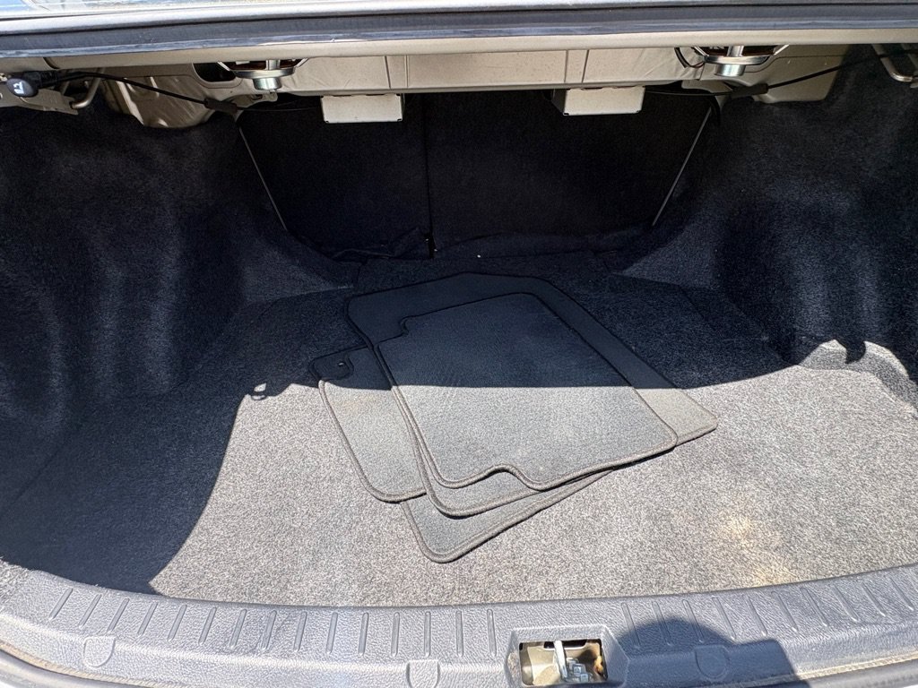 Used 2013 Toyota Corolla LE FWD image 12