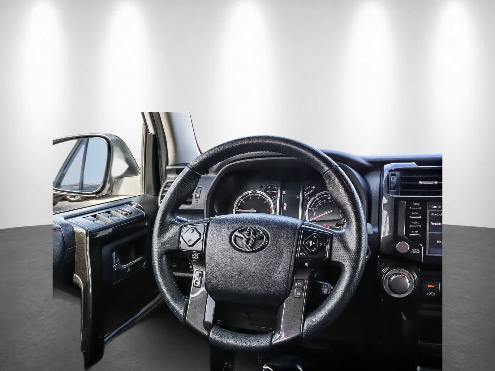 Used 2020 Toyota 4Runner Venture w/ Moonroof Package AWD/4WD image 21