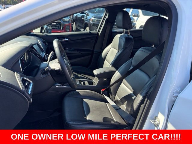 Used 2018 Chevrolet Cruze Premier FWD image 14