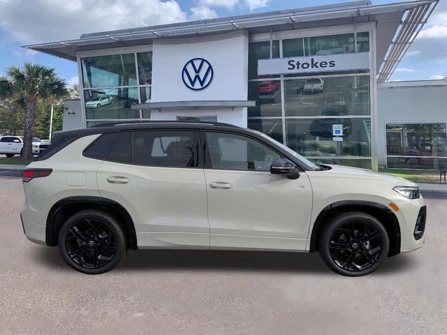New 2026 Volkswagen Tiguan SE R-Line FWD image 3