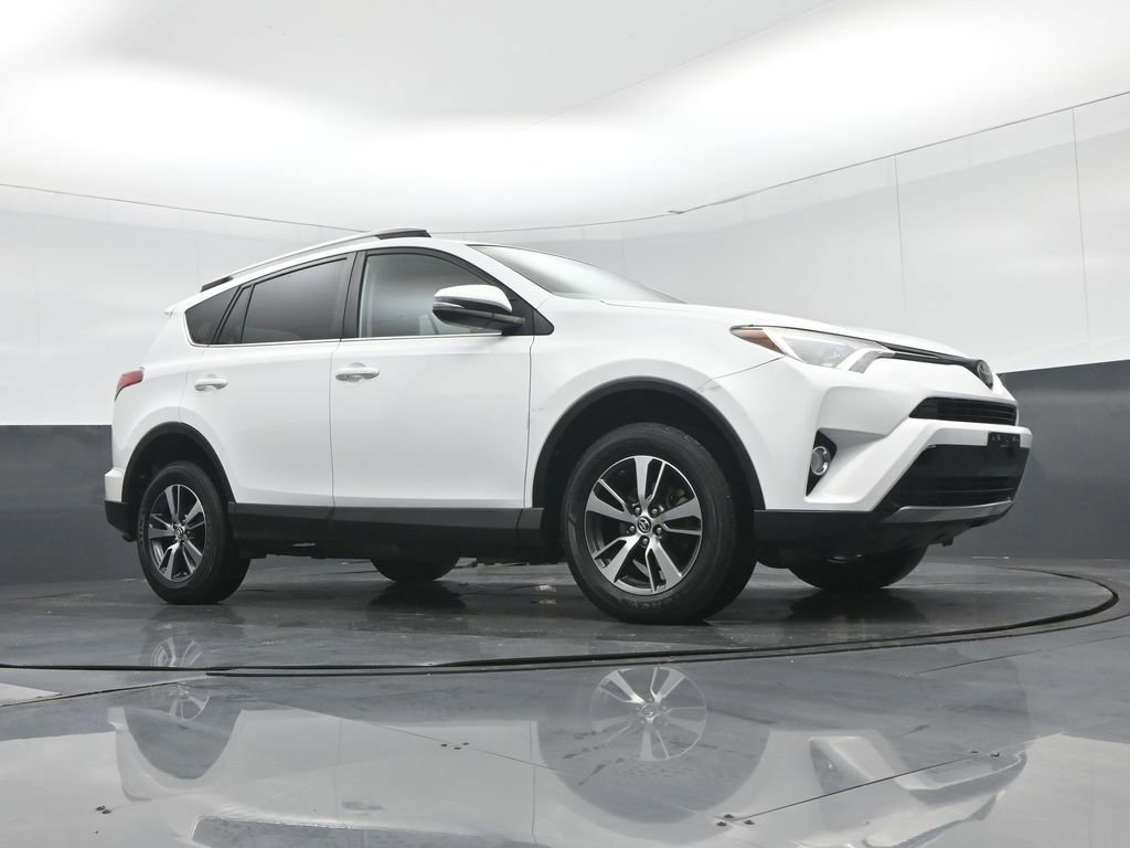 Used 2018 Toyota RAV4 XLE w/ Plus Extra Value Package image 51