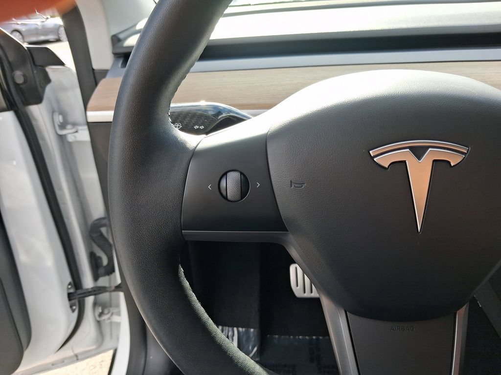 Used 2021 Tesla Model Y Performance AWD/4WD image 19
