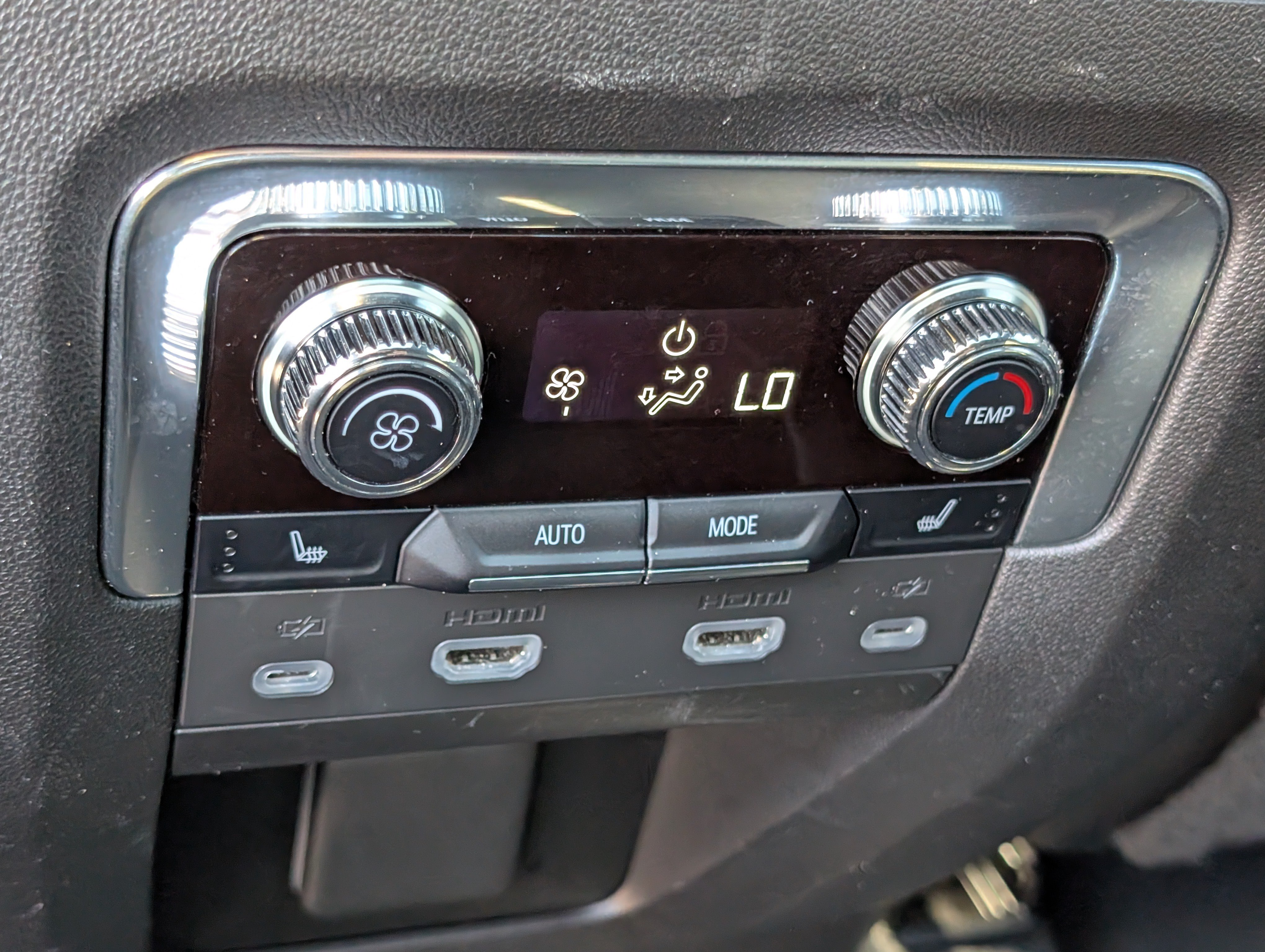 Used 2023 GMC Yukon Denali w/ Denali Reserve Package AWD/4WD image 19