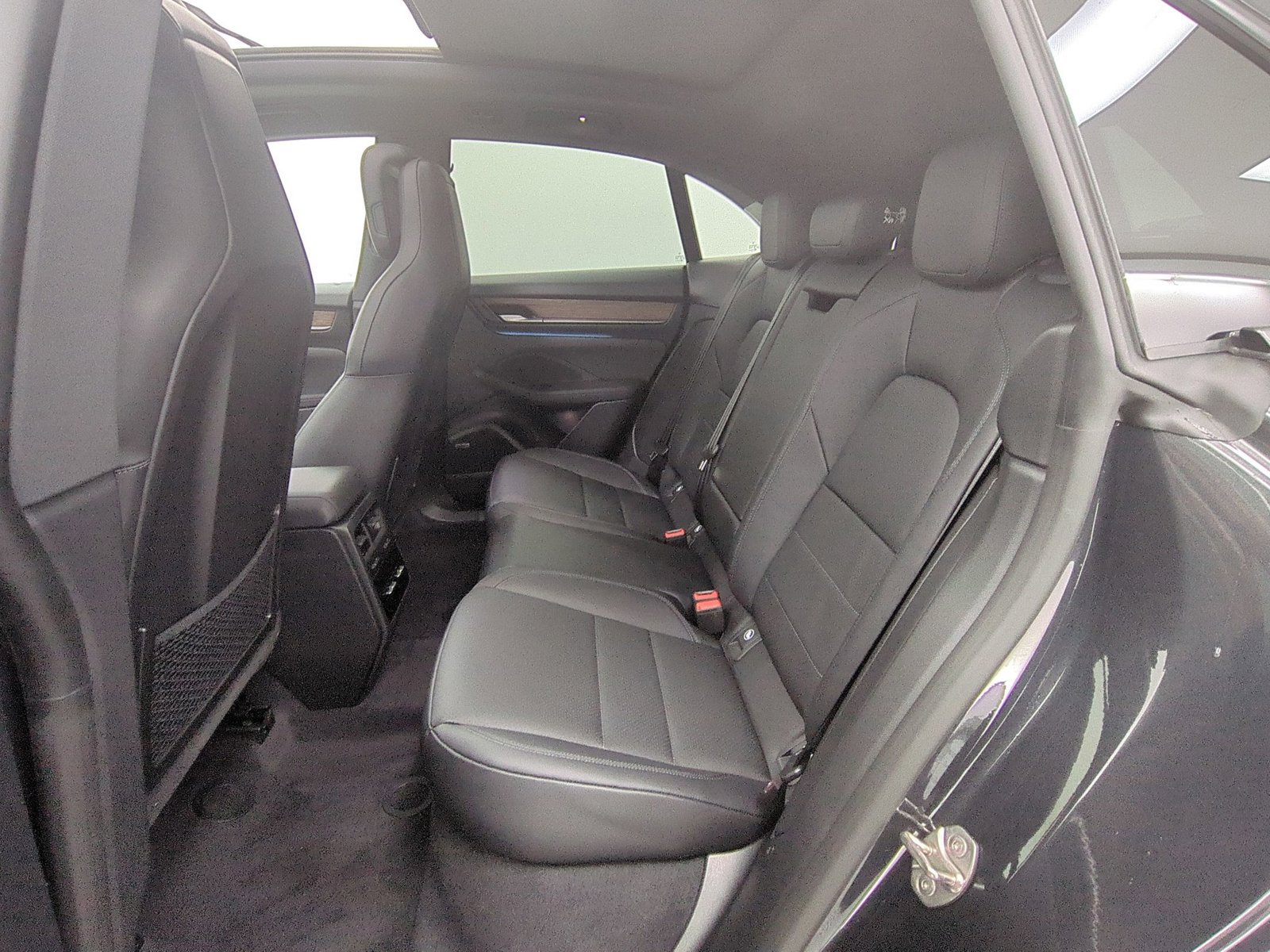 New 2026 Porsche Macan 4 Electric AWD/4WD image 16
