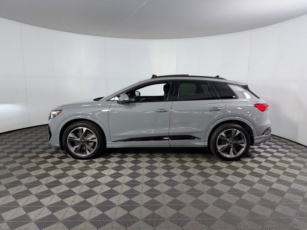Used 2024 Audi Q4 e-tron Premium Plus w/ Premium Plus AWD/4WD image 9