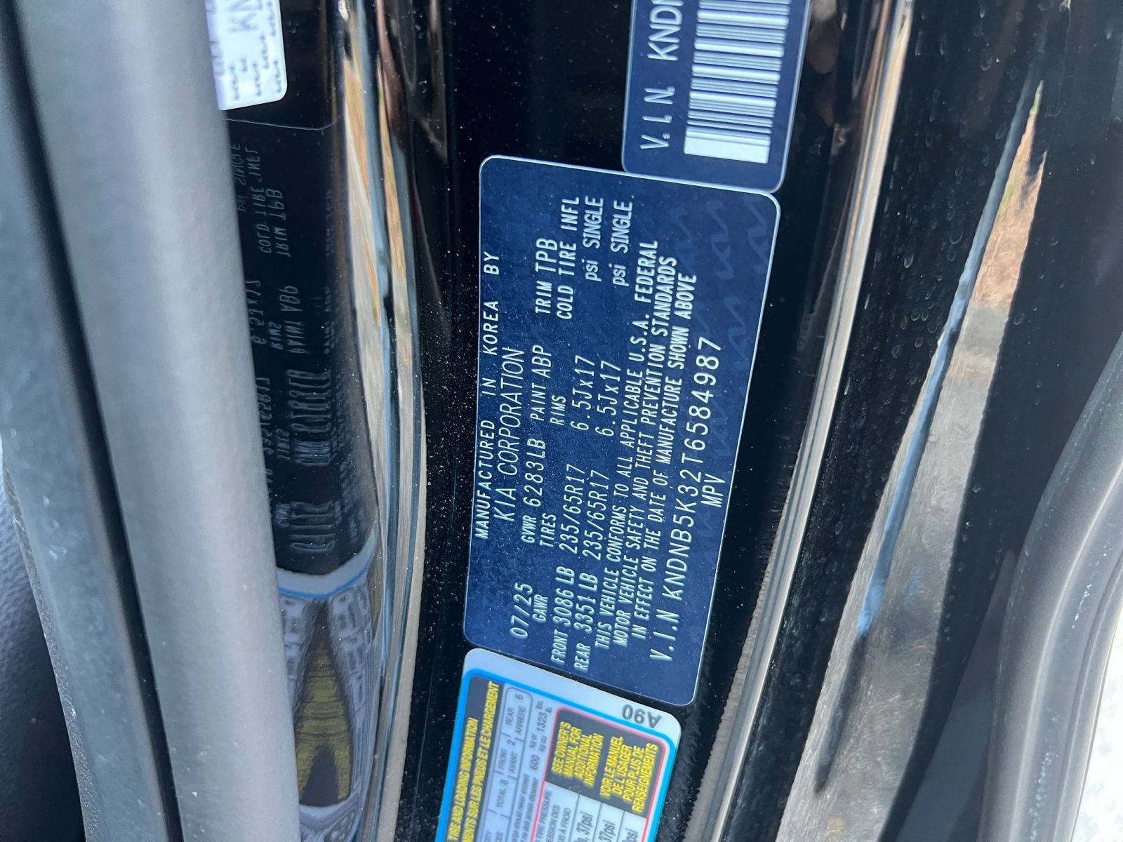 Used 2026 Kia Carnival FWD image 32
